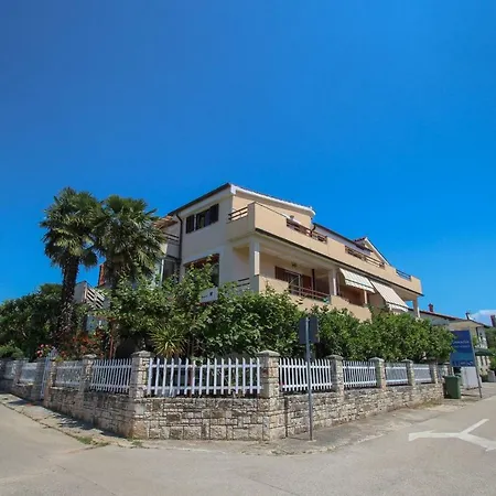 Apartament Sanja *